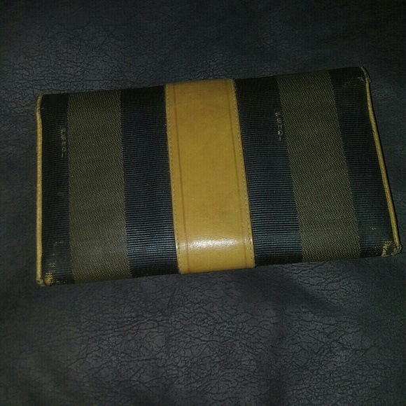 Vintage Fendi penguin striped wallet - Picture 2 of 8